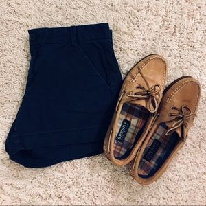 GAP Sunkissed khaki shorts Sz 2